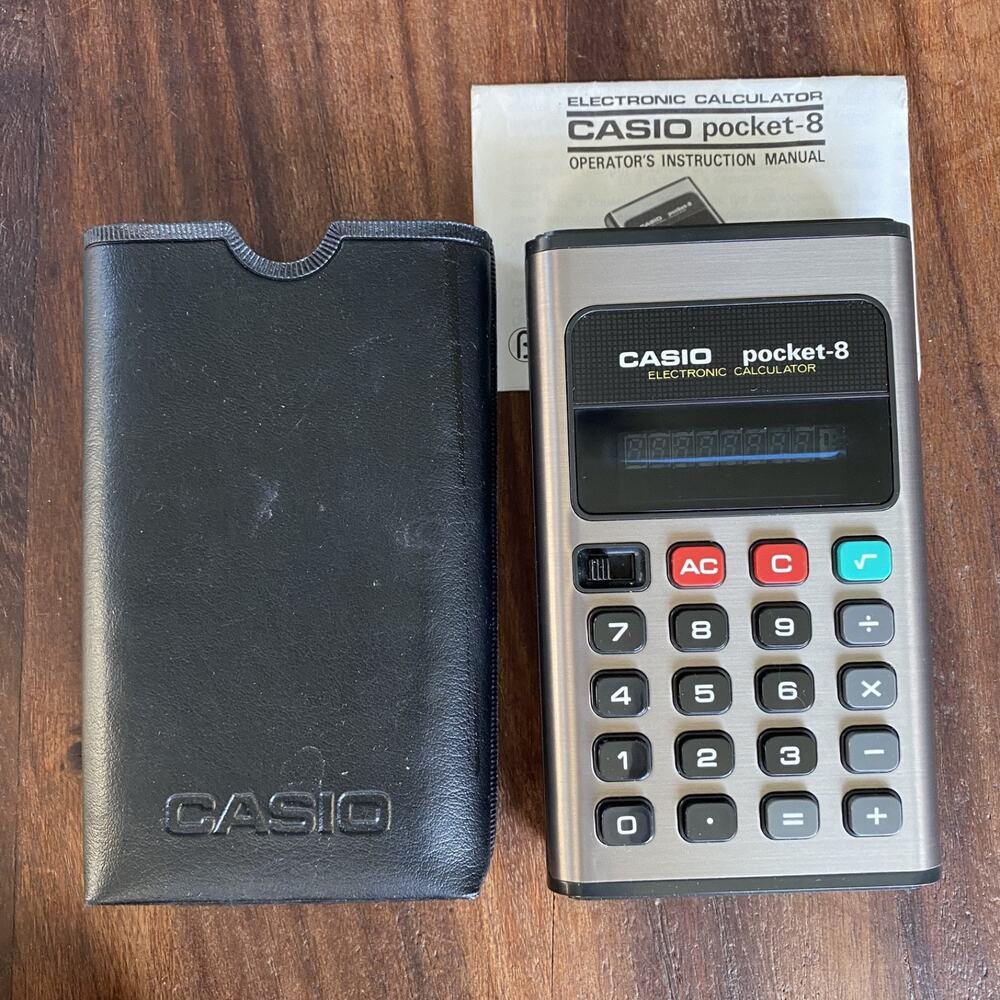 Vintage Casio Pocket 8 Electronic Calculator AD-2S Japan w/ Case & Manual - Picture 2 of 8